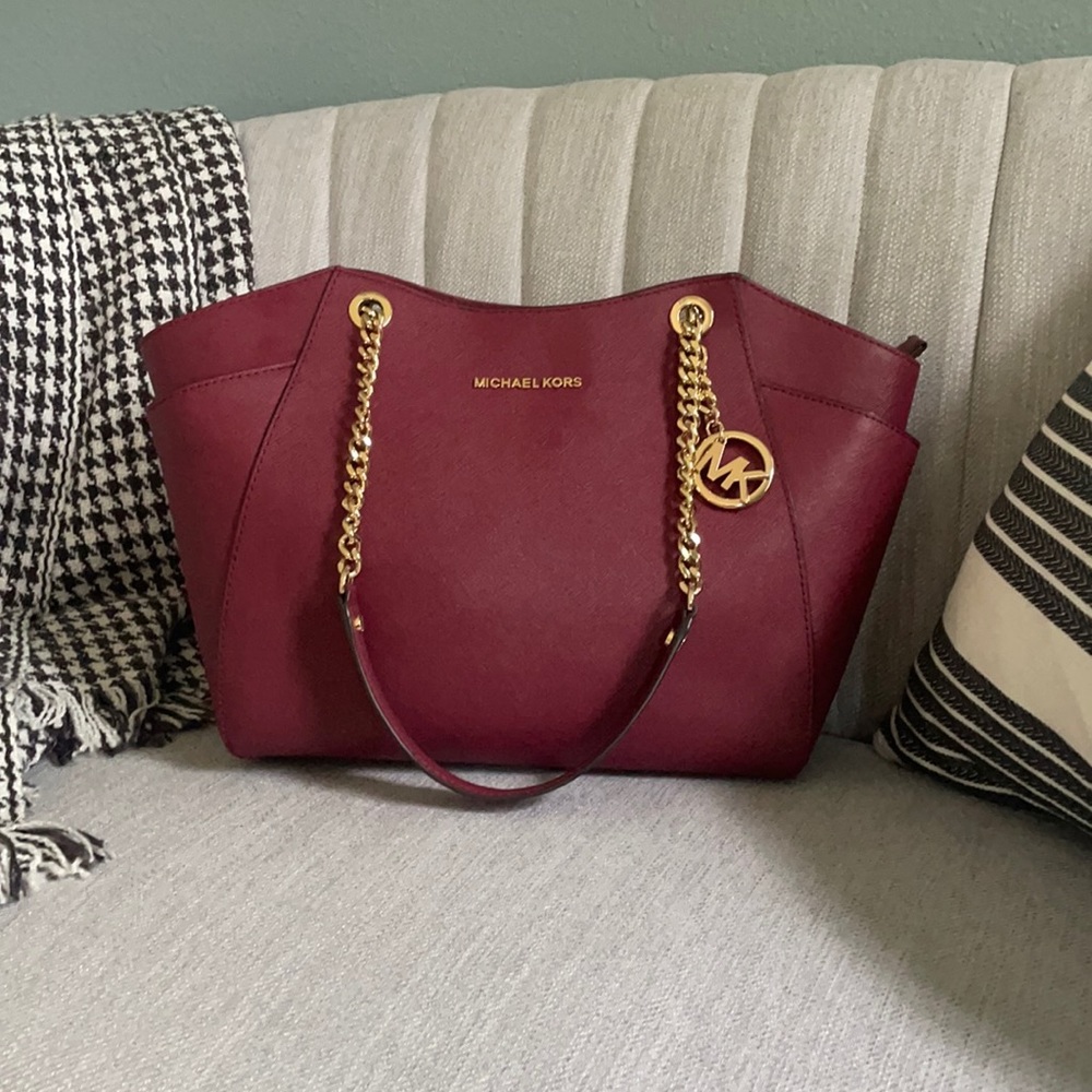 Michael Kors Wine 🍷 Red Gold Chain bag